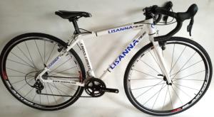 Vélo LISANNA TEAM 700 -  SHIMANO CLARIS 16 Vitesses.